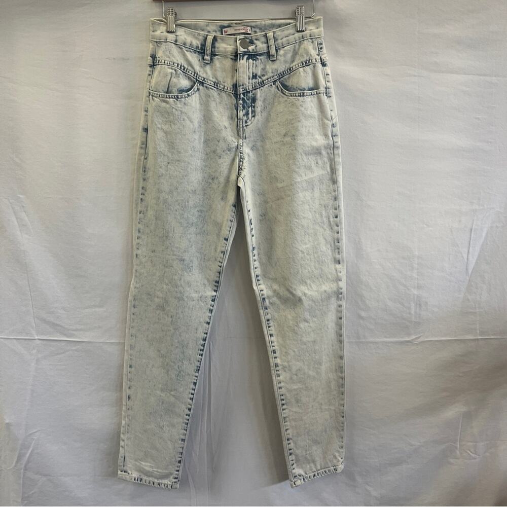 SO High Rise Vintage Stretch Mom Jeans Juniors Size 5 Light Acid Wash Taper Leg
